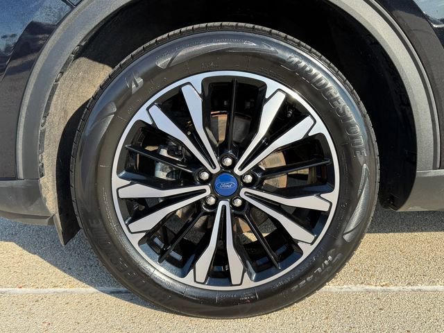 Certified 2022 Ford Escape SEL w/ SEL Stealth AWD Package image 13