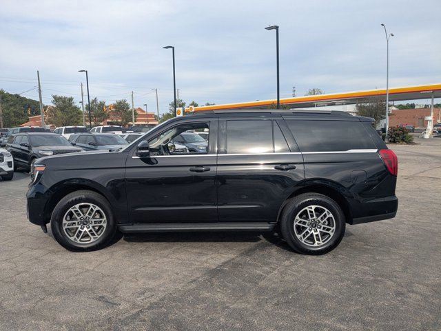 Certified 2025 Ford Expedition Active image 2