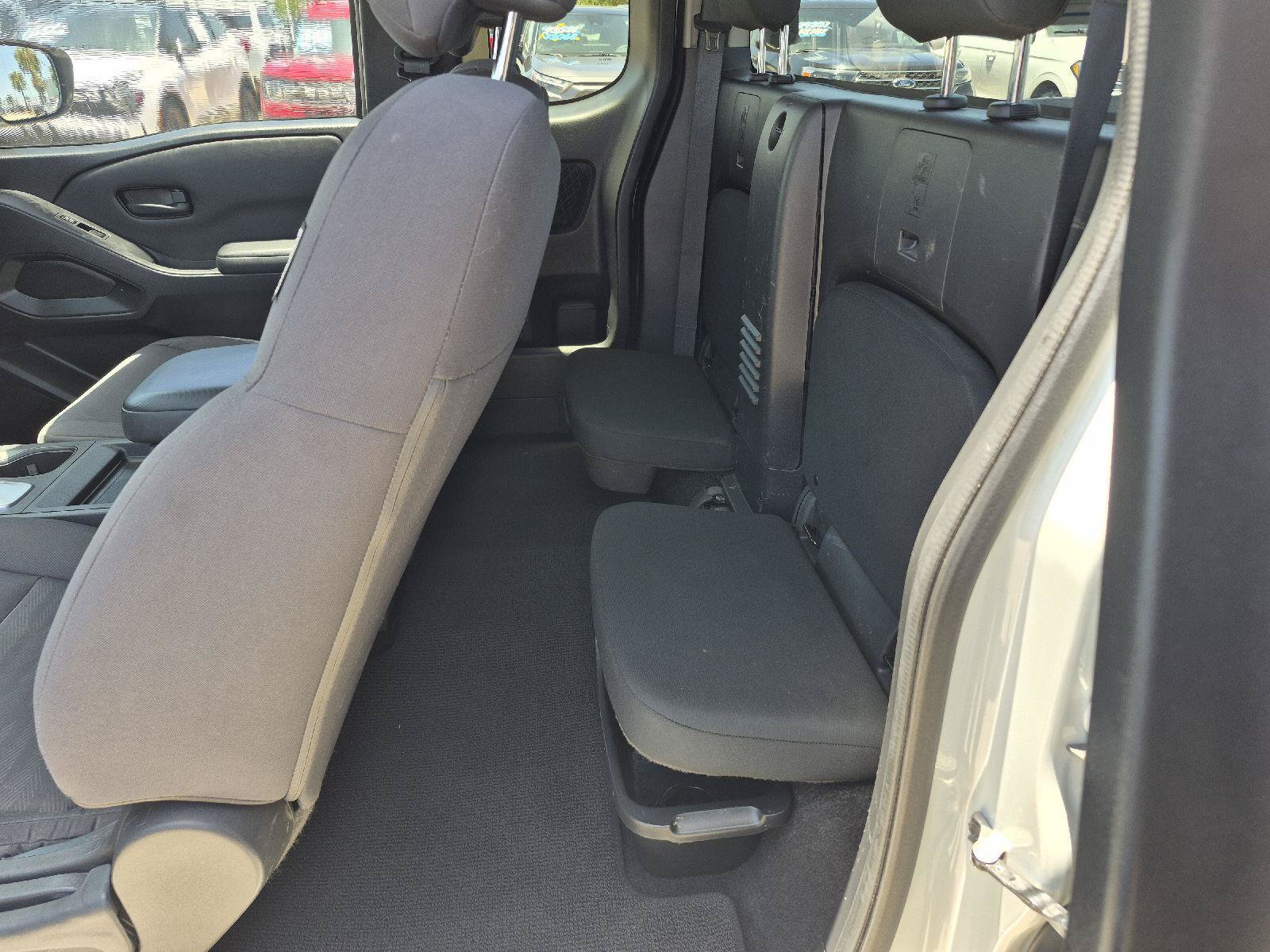 Used 2023 Nissan Frontier S w/ Technology Package RWD image 7