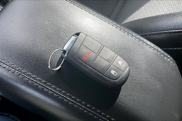 Used 2024 Jeep Compass Latitude AWD/4WD image 11