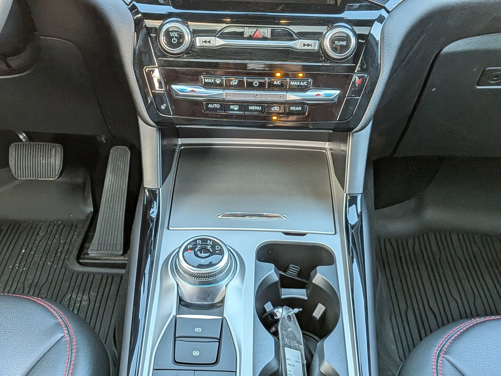 Certified 2023 Ford Explorer ST-Line w/ Class IV Trailer Tow Package image 21