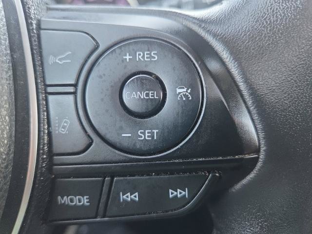 Used 2020 Toyota RAV4 XLE w/ Convenience Package FWD image 22