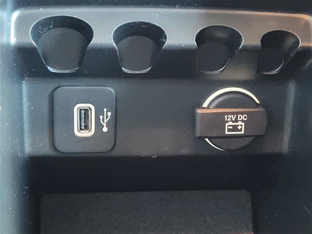 Used 2018 Jeep Cherokee Trailhawk w/ Comfort/Convenience Group AWD/4WD image 19