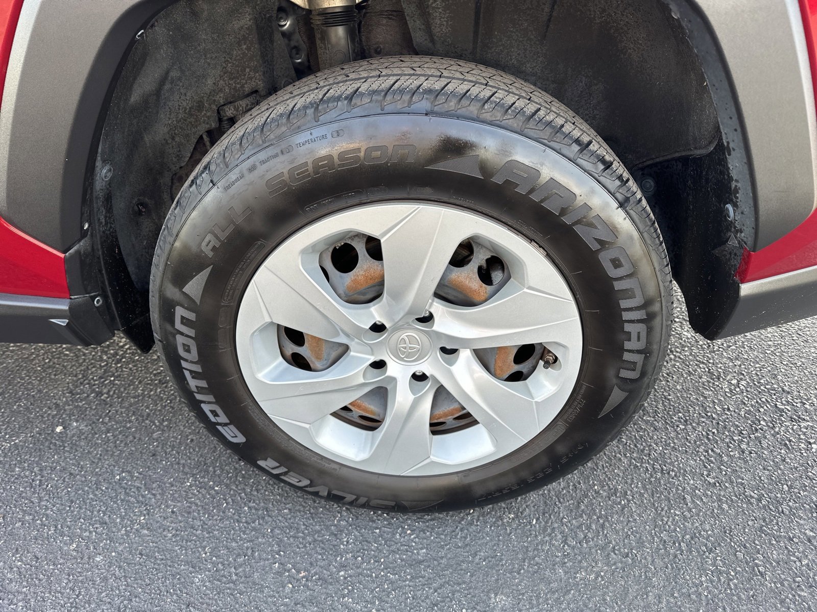 Used 2019 Toyota RAV4 LE image 23