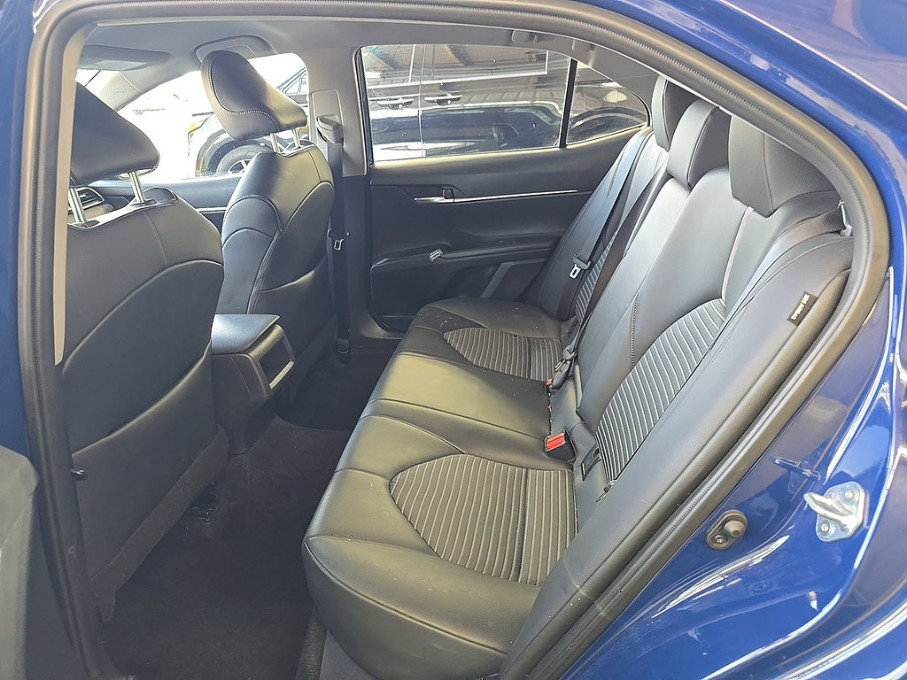 Used 2024 Toyota Camry SE FWD image 9