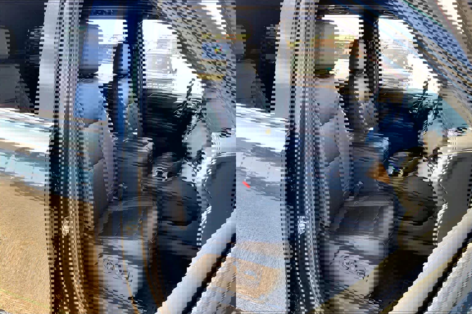 Used 2021 Chevrolet Tahoe Z71 w/ Z71 Signature Package image 19