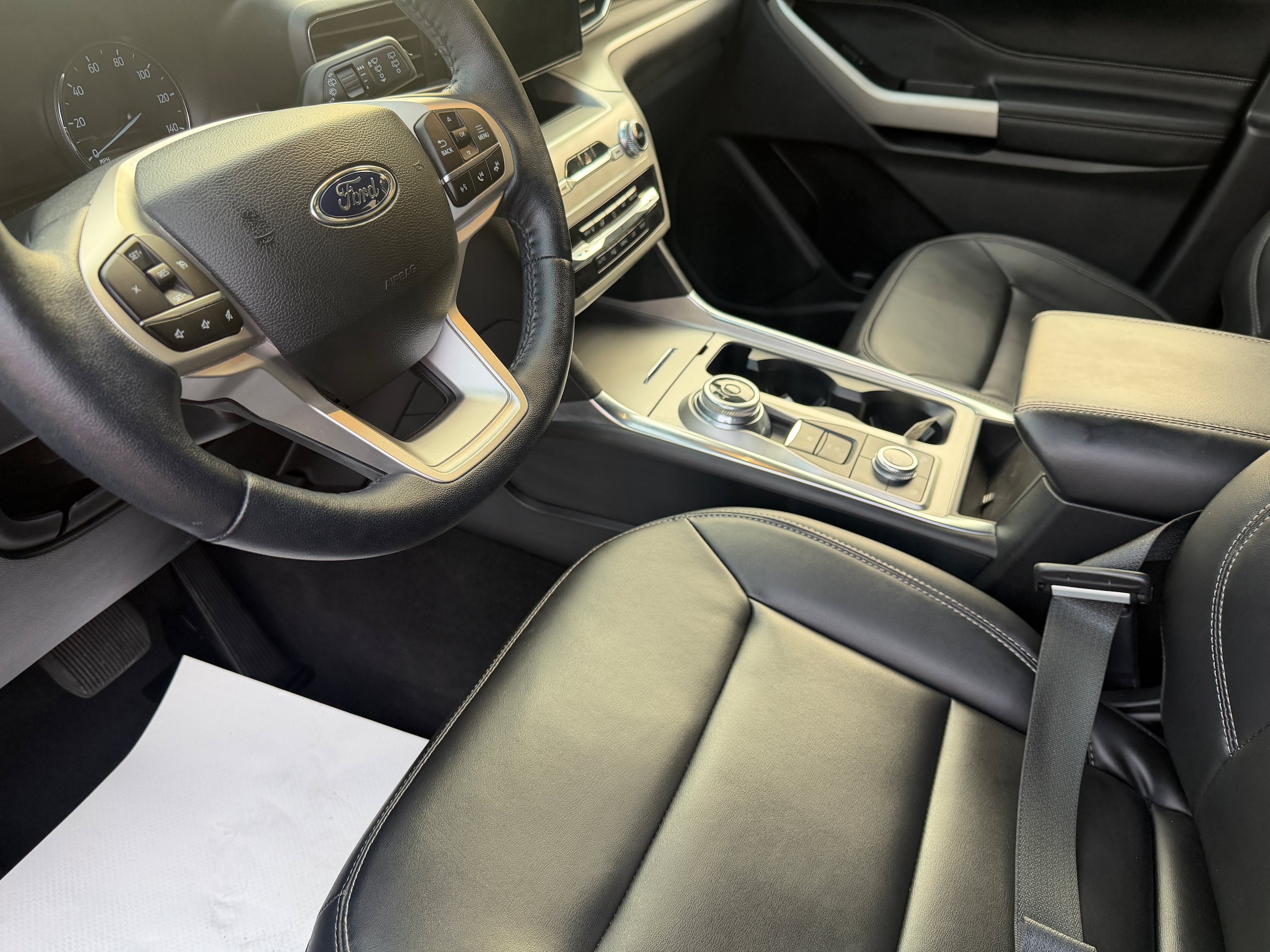 Certified 2022 Ford Explorer XLT w/ Equipment Group 202A AWD/4WD image 15