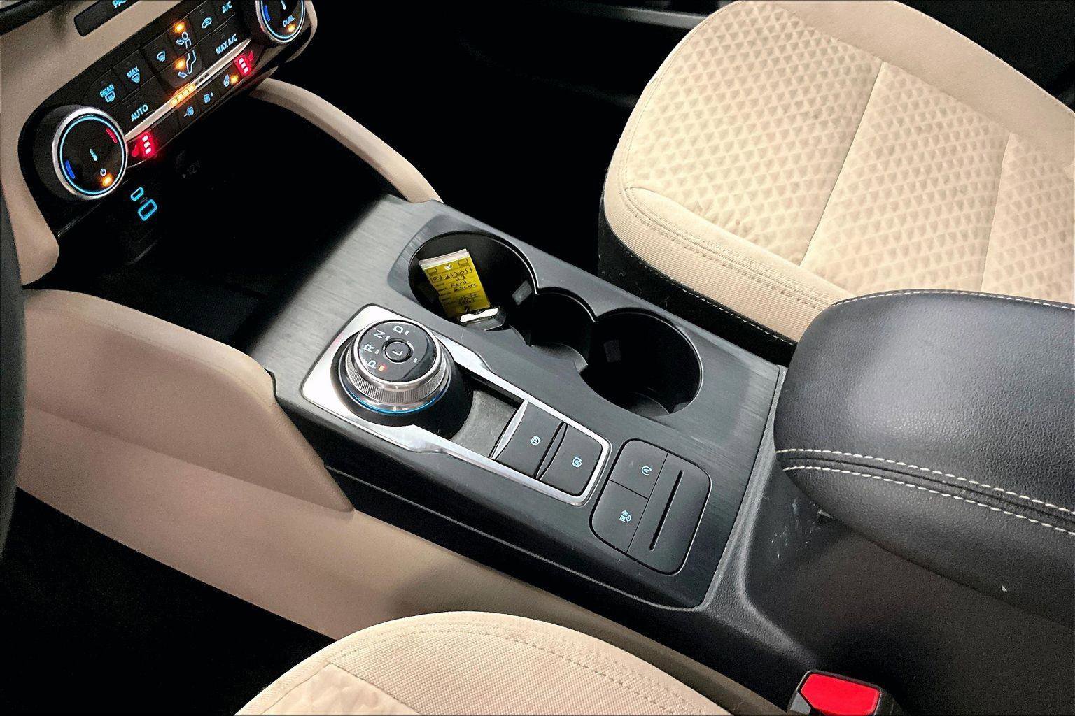 Certified 2022 Ford Escape SE w/ Convenience Package image 16