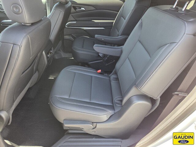 Used 2025 Chevrolet Traverse LT AWD/4WD image 13