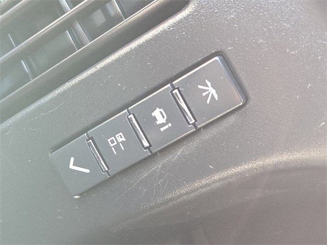 Used 2023 GMC Savana 2500 w/ Driver Convenience Package image 17