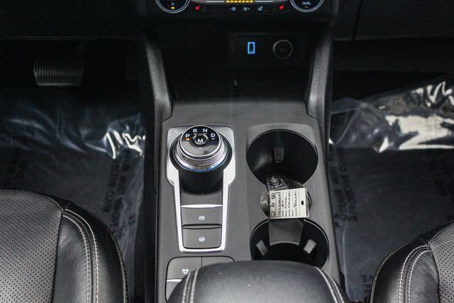 Certified 2020 Ford Escape Titanium w/ Titanium Premium Package 2.0 AWD/4WD image 21