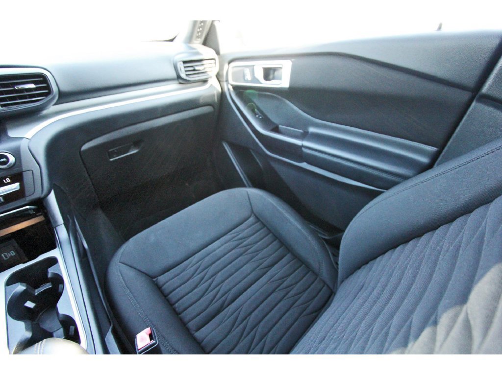 Certified 2020 Ford Explorer XLT RWD image 12