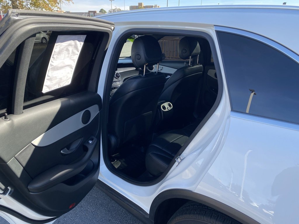 Used 2021 Mercedes-Benz GLC 300 image 26
