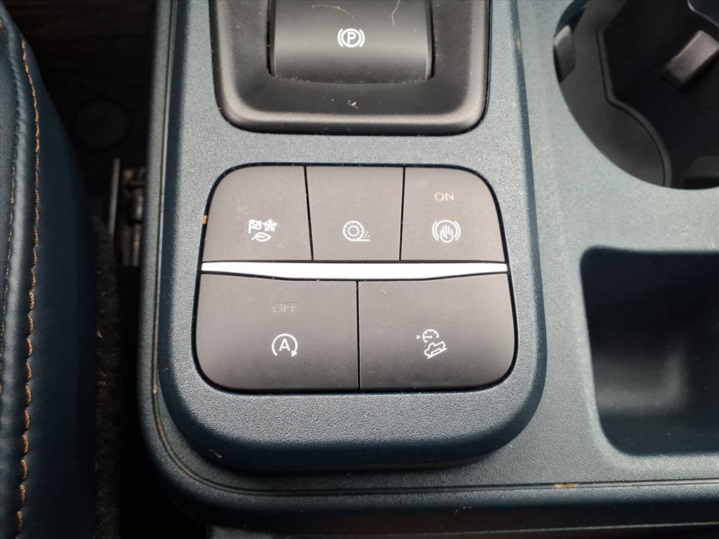 Certified 2022 Ford Maverick Lariat w/ Lariat Luxury Package image 17