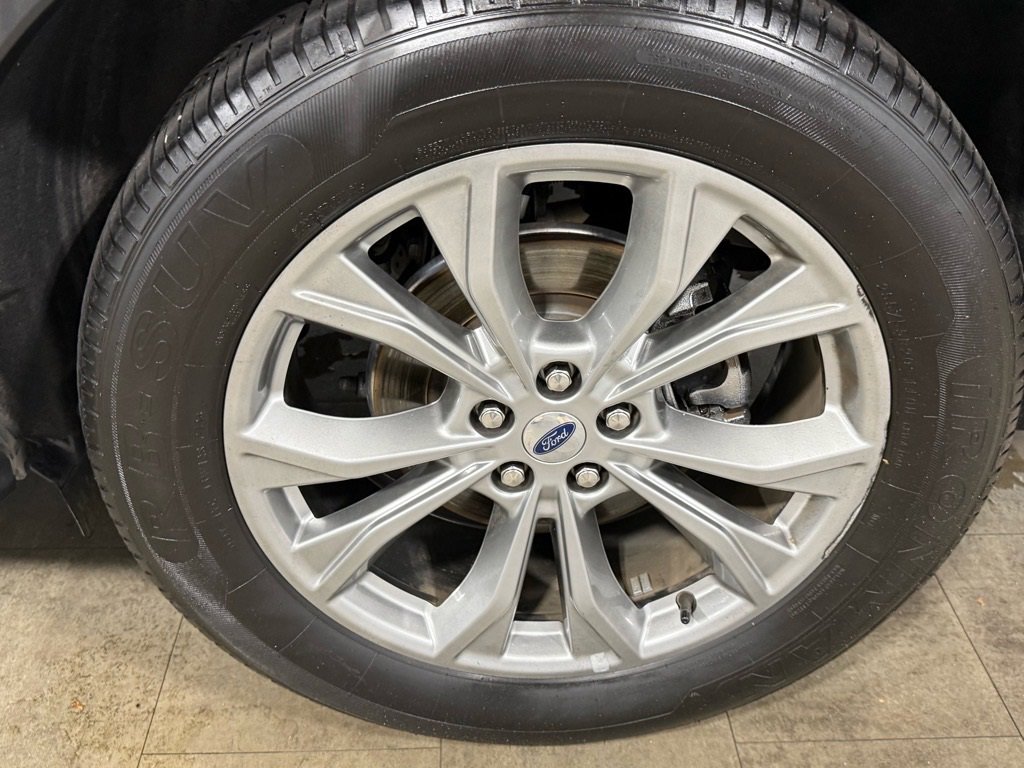 Certified 2023 Ford Explorer Limited image 16