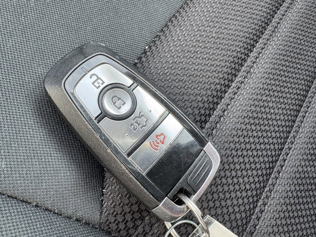 Certified 2018 Ford Fusion SE w/ Fusion SE Technology Package image 20