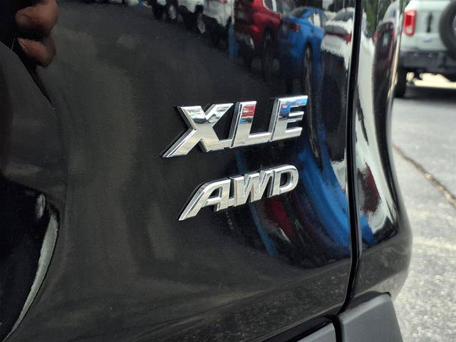 Used 2025 Toyota RAV4 XLE AWD/4WD image 26