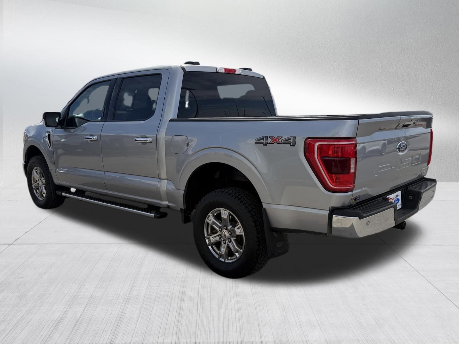 Certified 2022 Ford F150 XLT w/ Equipment Group 302A High image 3