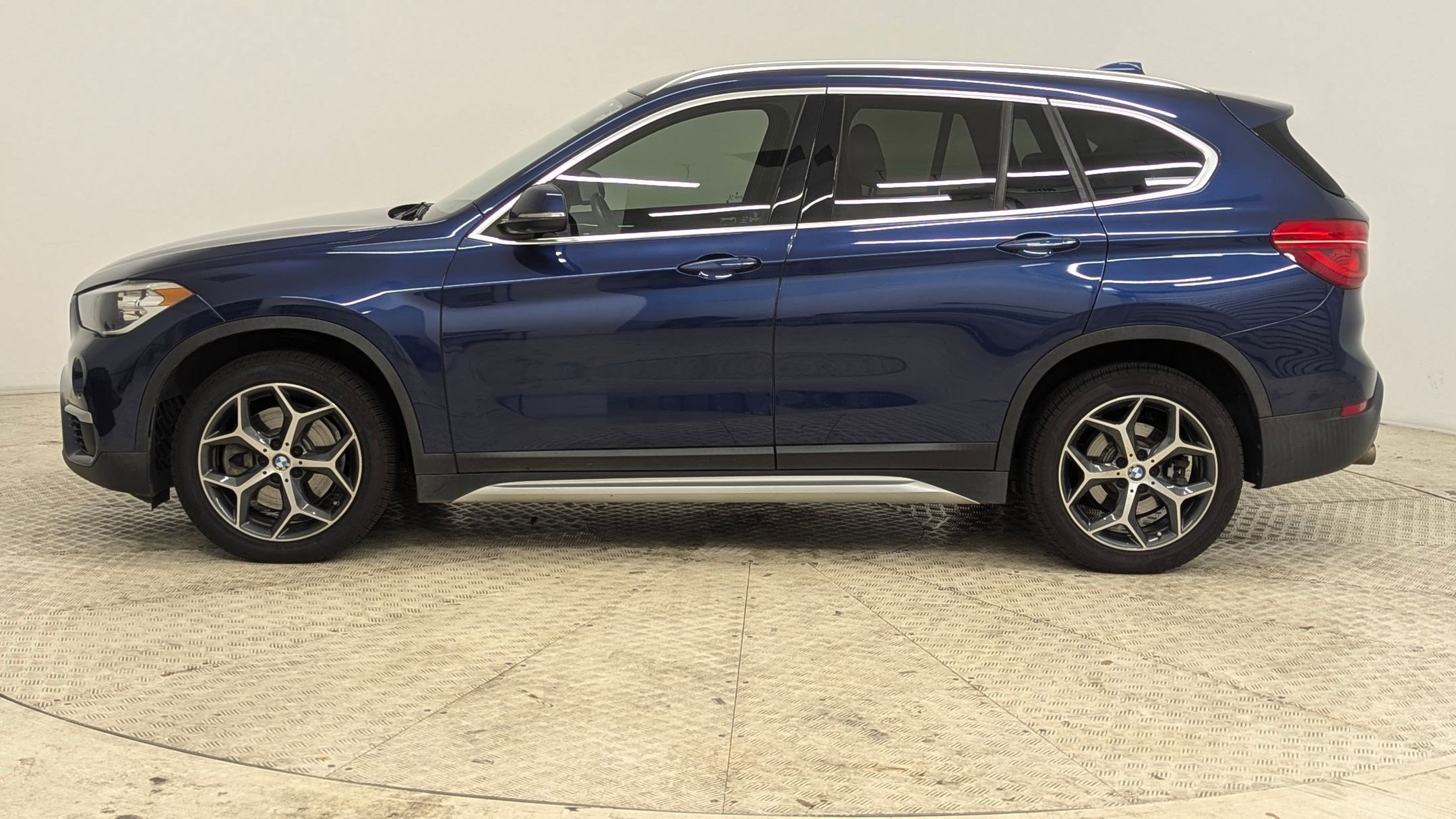 Used 2018 BMW X1 sDrive28i w/ Convenience Package image 2