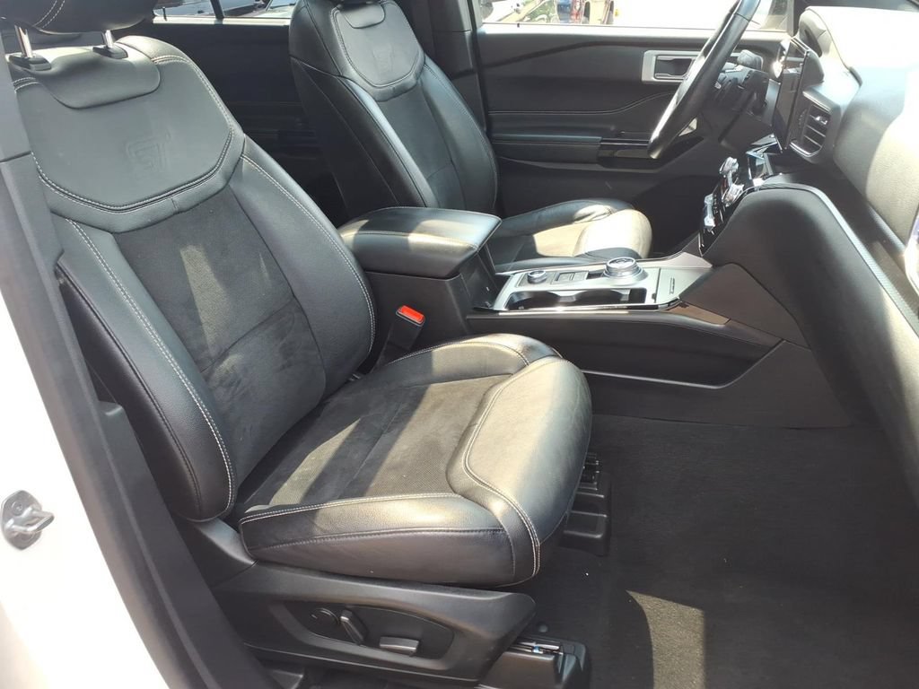 Certified 2022 Ford Explorer ST w/ ST Street Pack AWD/4WD image 13