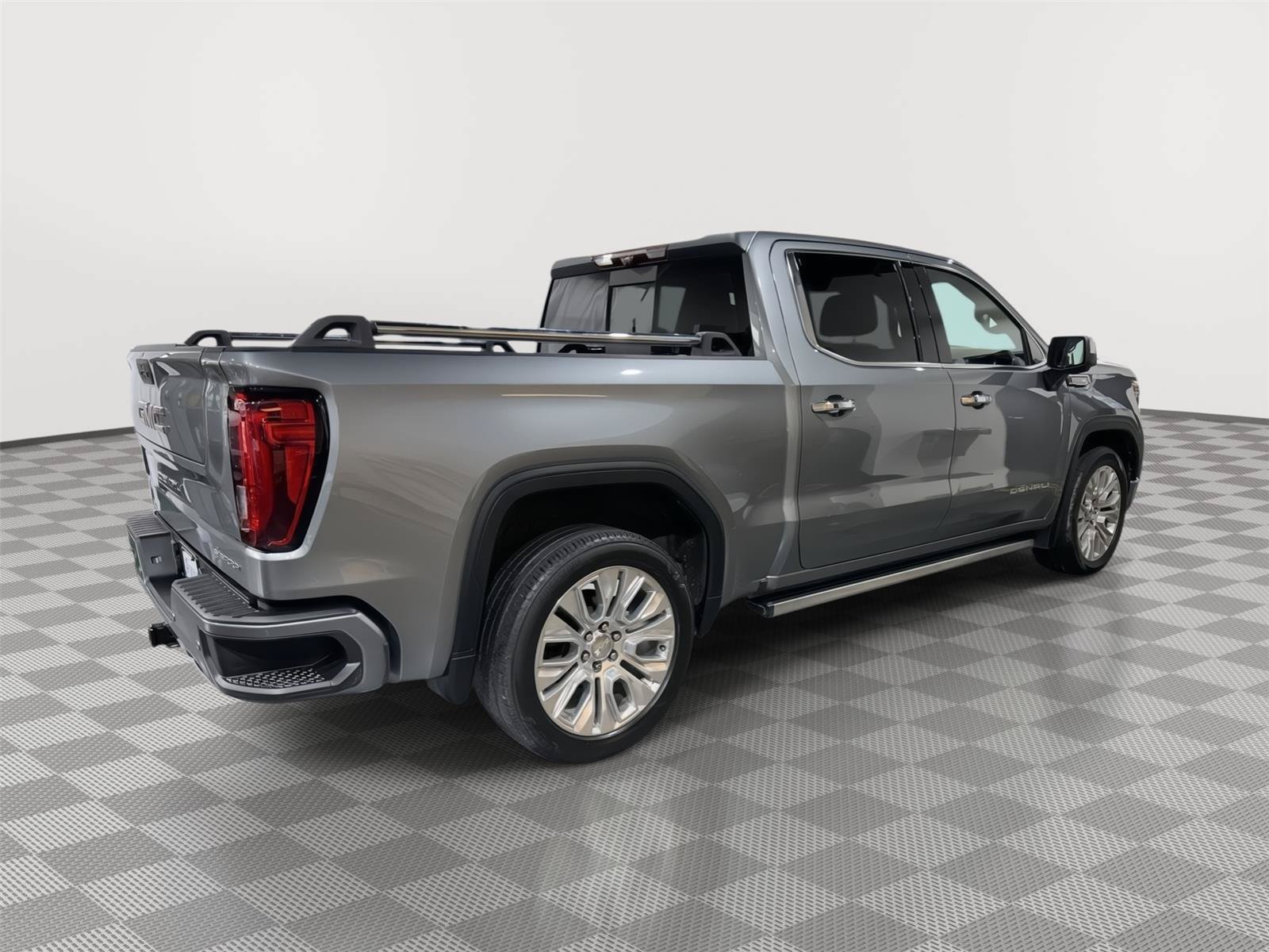 Used 2020 GMC Sierra 1500 Denali w/ Denali Ultimate Package AWD/4WD image 8