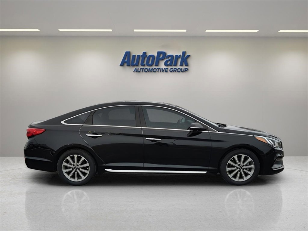 Used 2017 Hyundai Sonata Limited w/ Tech Package 03 image 4