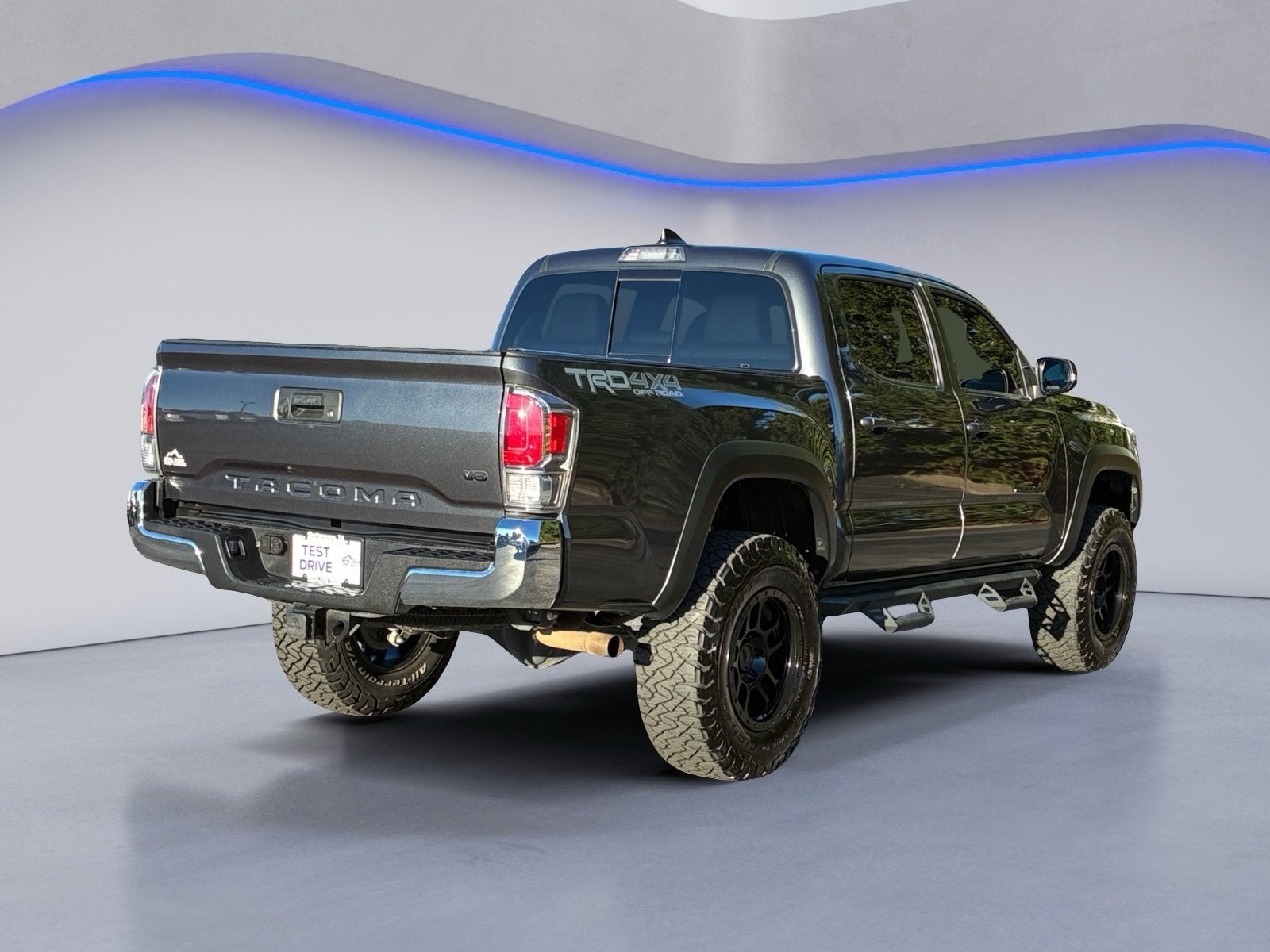 Used 2020 Toyota Tacoma TRD Off-Road AWD/4WD image 6