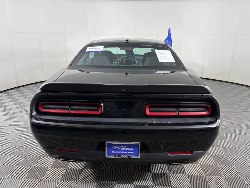 Used 2022 Dodge Challenger SXT w/ Blacktop Package image 4