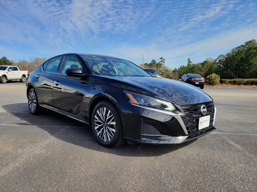 Used 2024 Nissan Altima 2.5 SV image 6