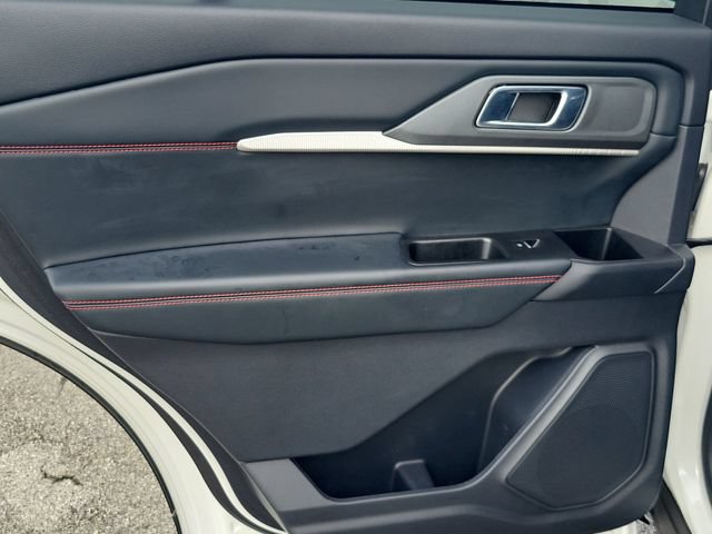 Certified 2025 Ford Explorer ST-Line RWD image 16