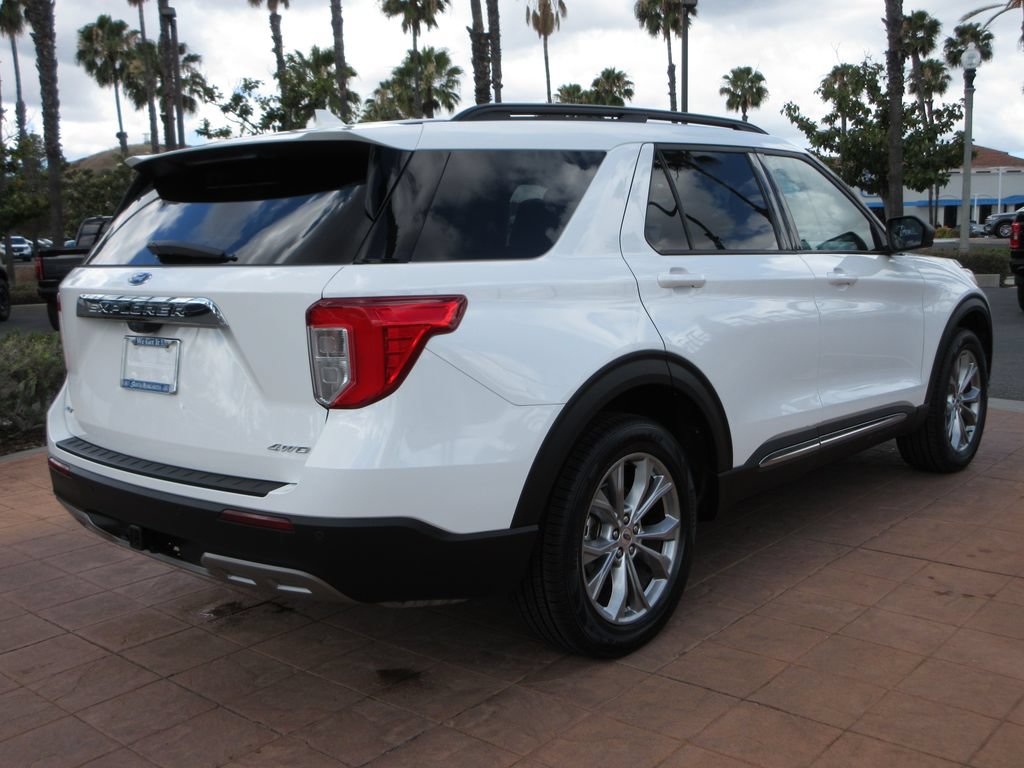 Certified 2023 Ford Explorer XLT w/ Equipment Group 202A AWD/4WD image 4