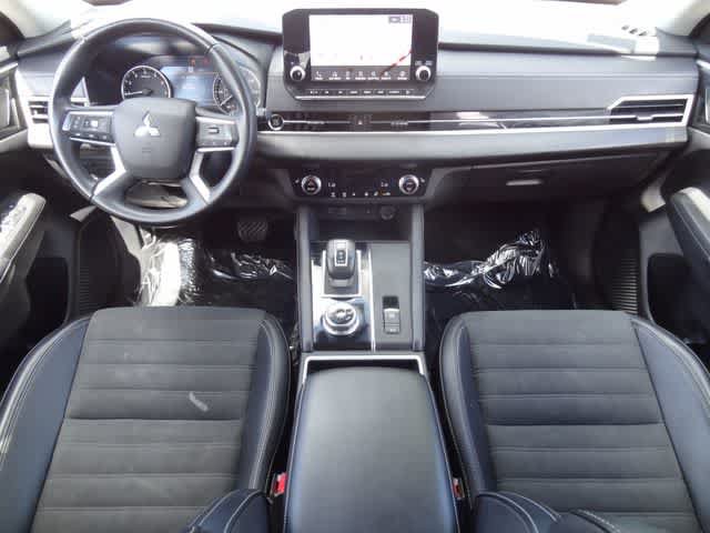 Used 2024 Mitsubishi Outlander SE FWD image 10