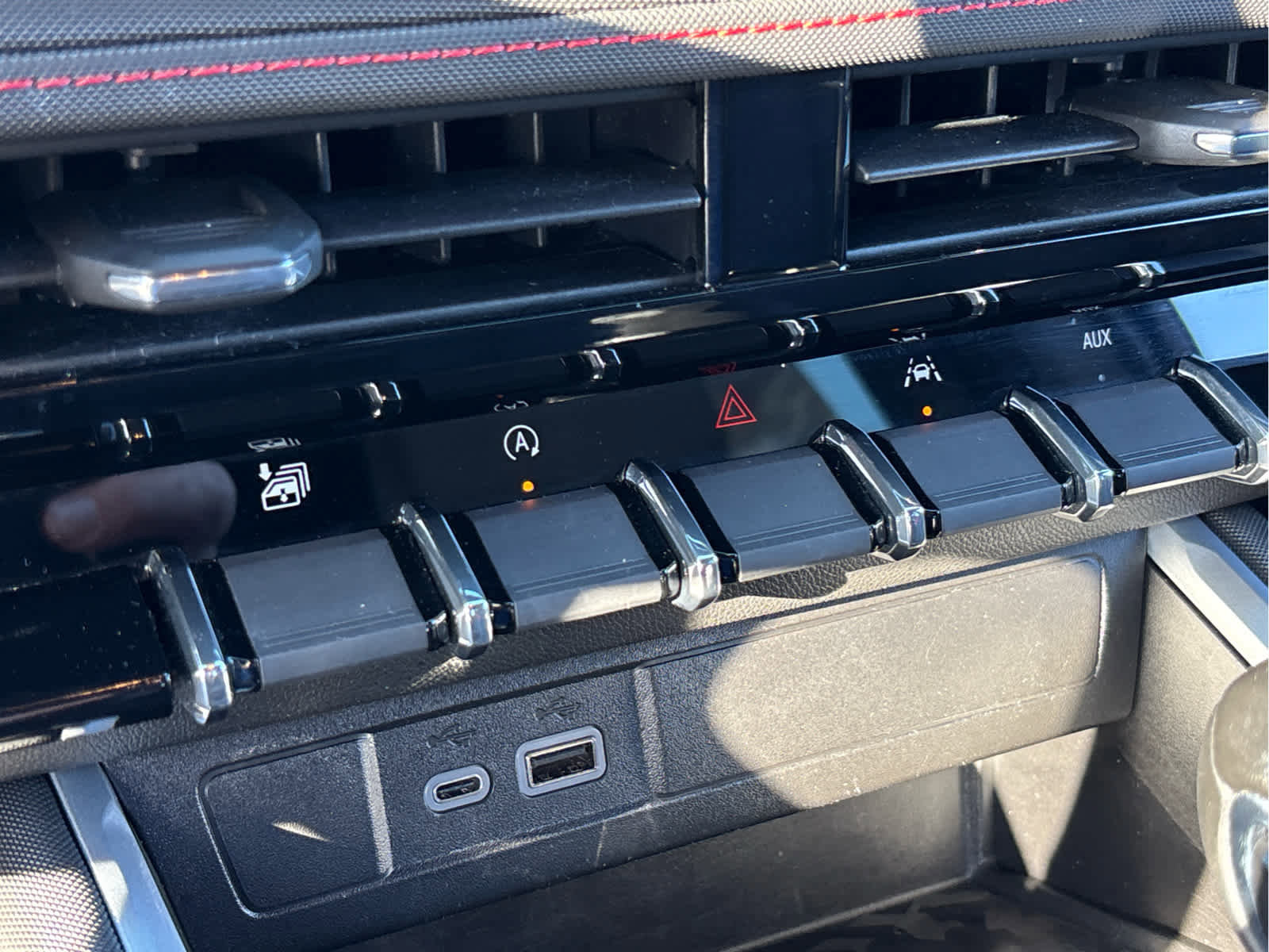 Used 2023 Chevrolet Colorado Z71 w/ Z71 Convenience Package 2 image 18