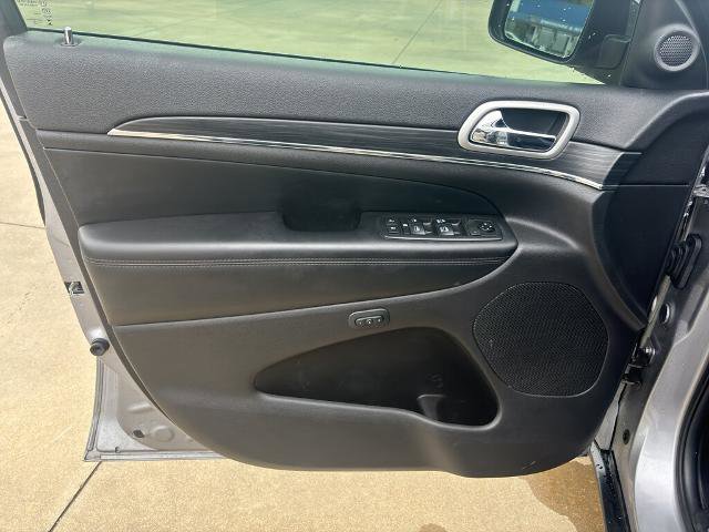 Used 2019 Jeep Grand Cherokee Limited image 12