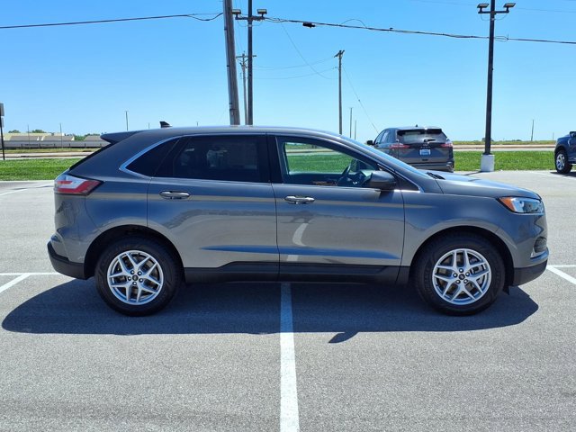 Certified 2023 Ford Edge SEL w/ Convenience Package AWD/4WD image 6