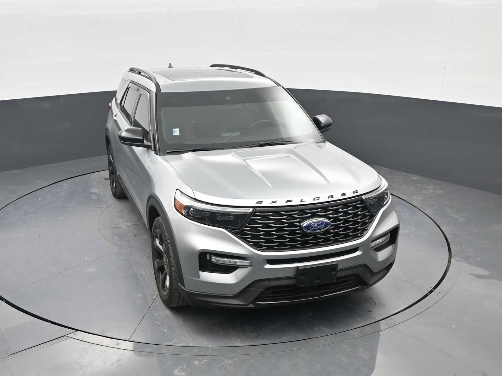 Certified 2024 Ford Explorer ST-Line w/ Class IV Trailer Tow Package AWD/4WD image 27