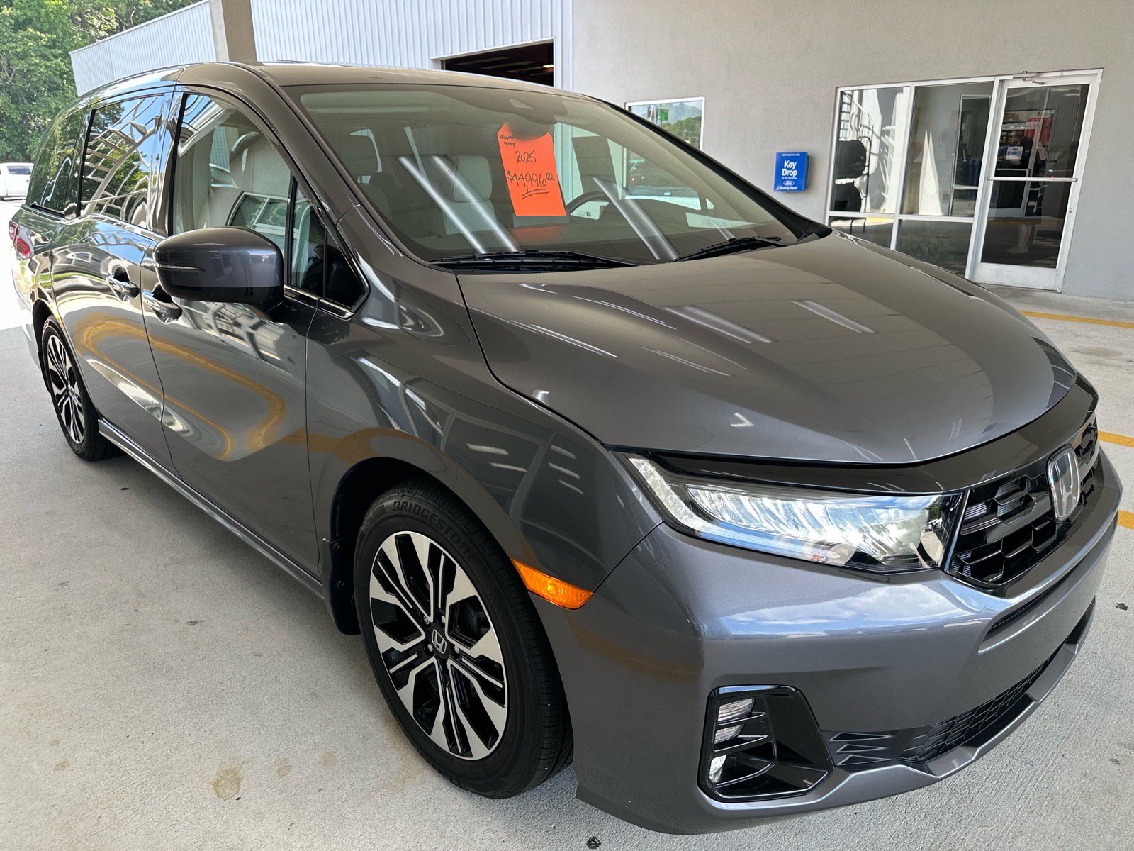 Used 2025 Honda Odyssey Elite image 8