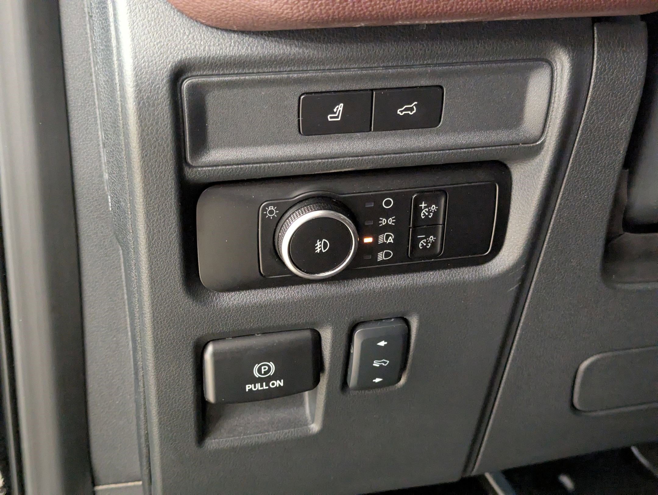 Certified 2024 Ford Expedition Limited image 16