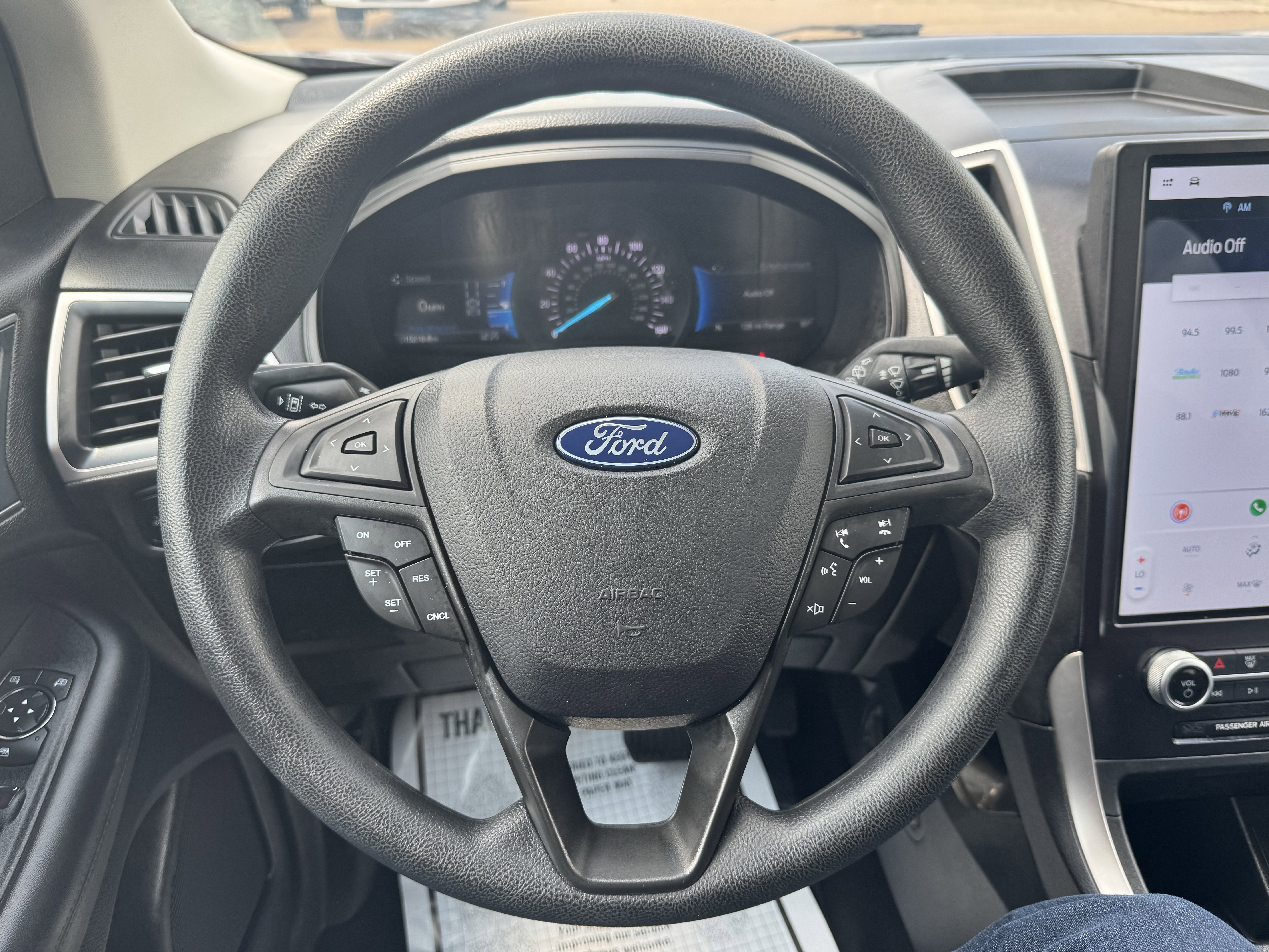 Certified 2024 Ford Edge SE w/ Black Appearance Package AWD/4WD image 9