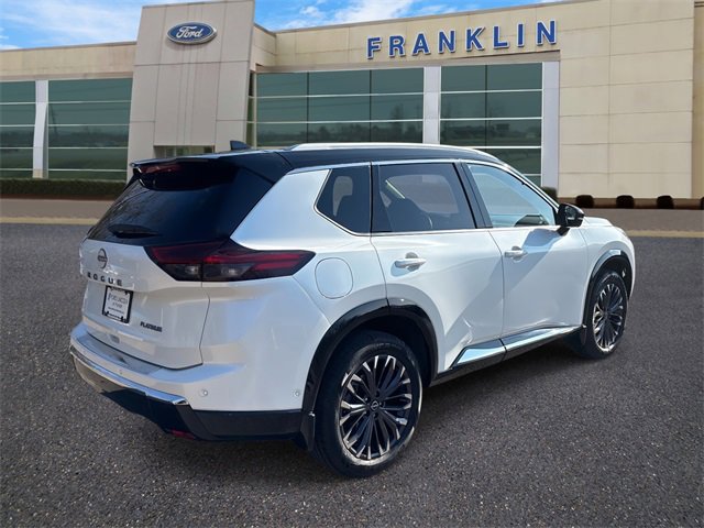 Used 2024 Nissan Rogue Platinum w/ Platinum Premium Package image 5