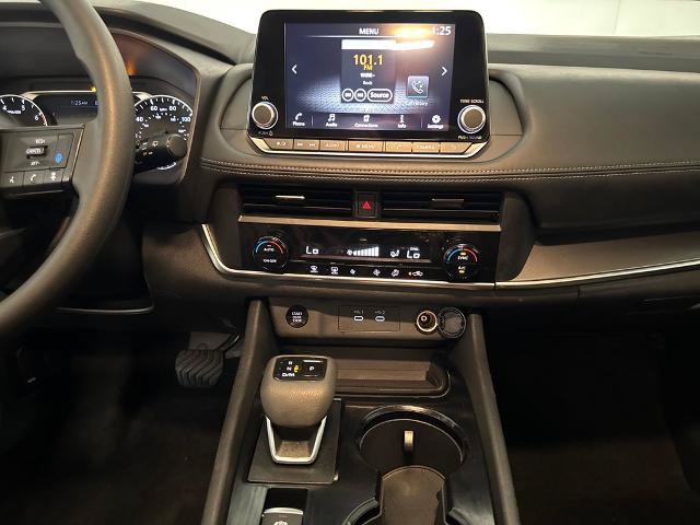Used 2024 Nissan Rogue SV FWD image 24