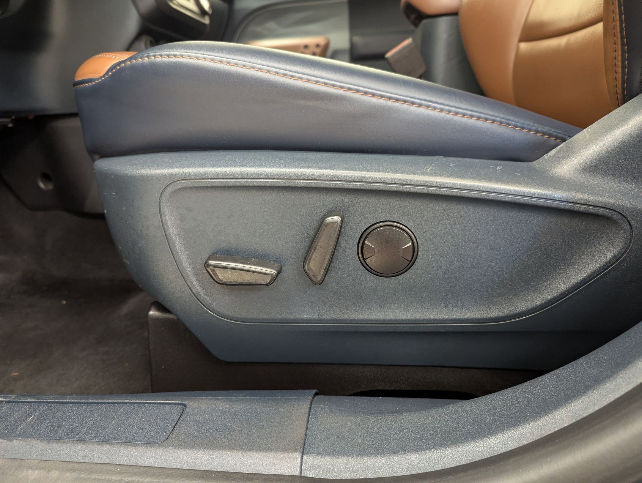 Certified 2022 Ford Maverick Lariat w/ Lariat Luxury Package image 12