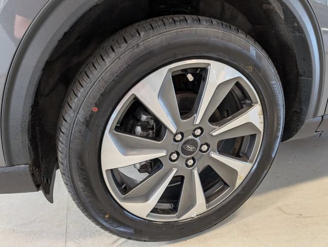 Certified 2024 Ford Escape Platinum AWD/4WD image 9