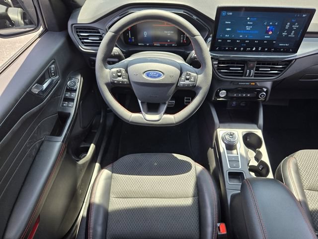 Certified 2023 Ford Escape ST-Line w/ Tech Pack #1 AWD/4WD image 14