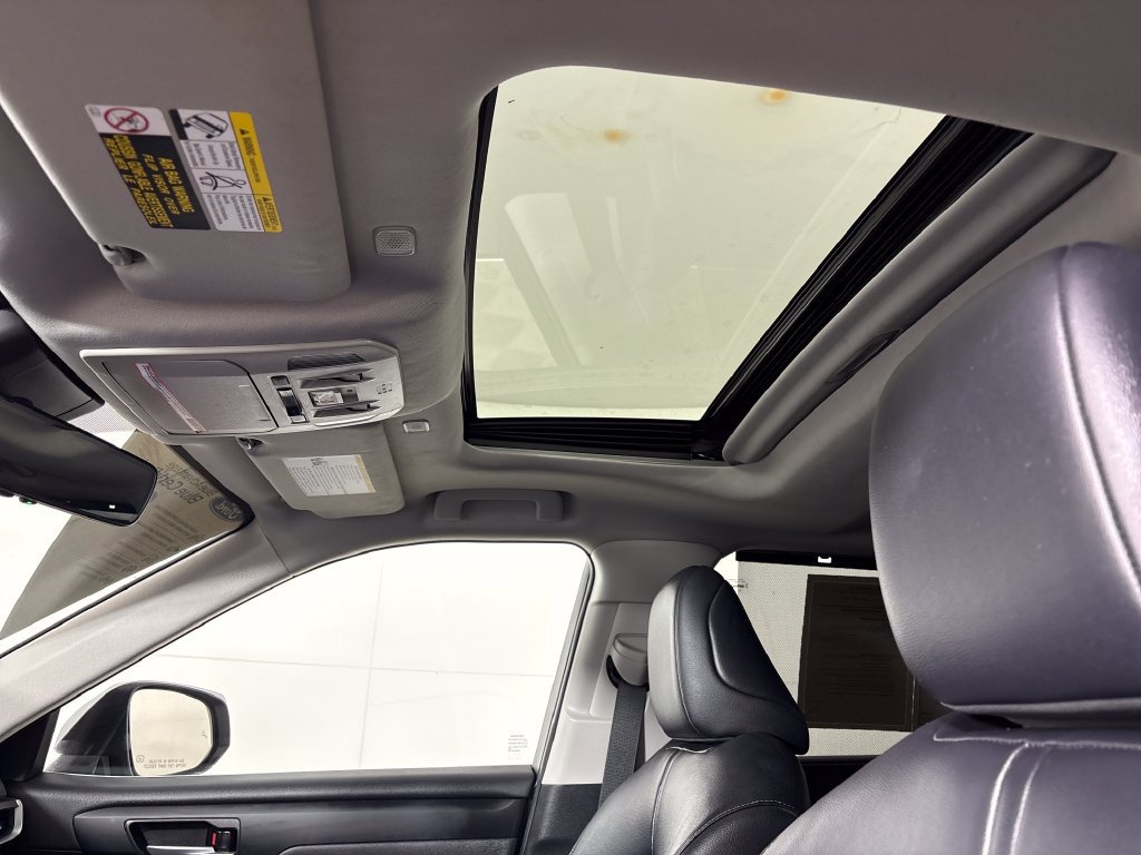 Used 2023 Toyota Highlander XLE FWD image 33