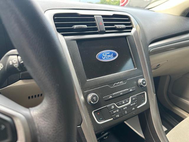 Certified 2020 Ford Fusion SE FWD image 12