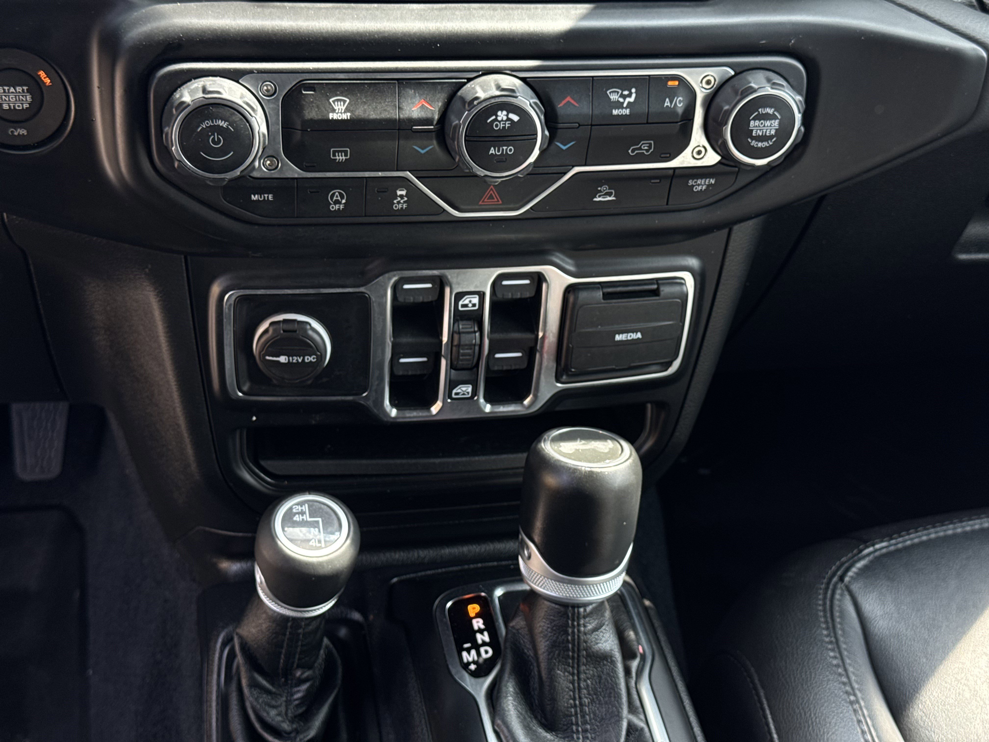 Used 2021 Jeep Wrangler Unlimited Sahara image 21