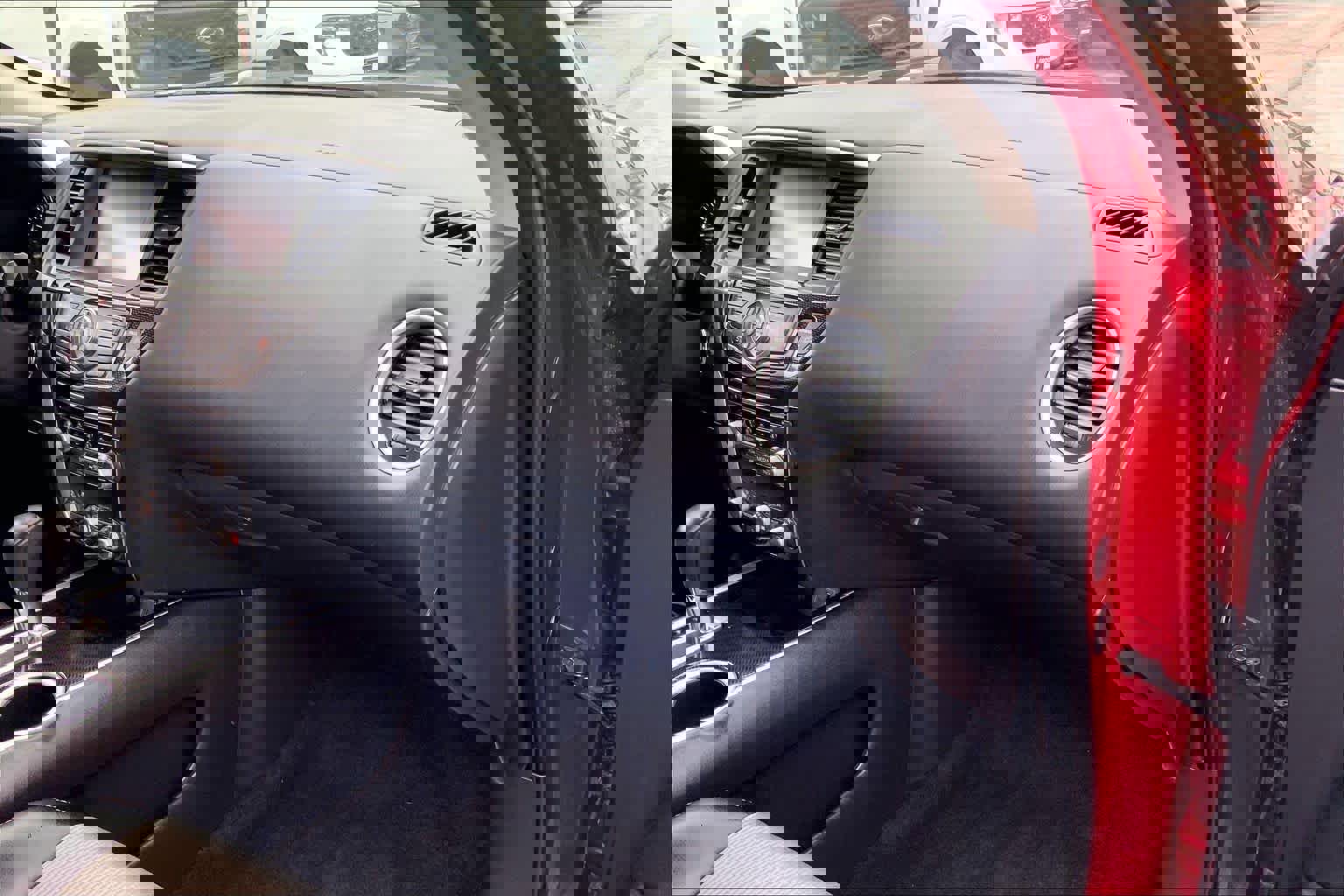 Used 2020 Nissan Pathfinder SV w/ Rock Creek Edition image 17