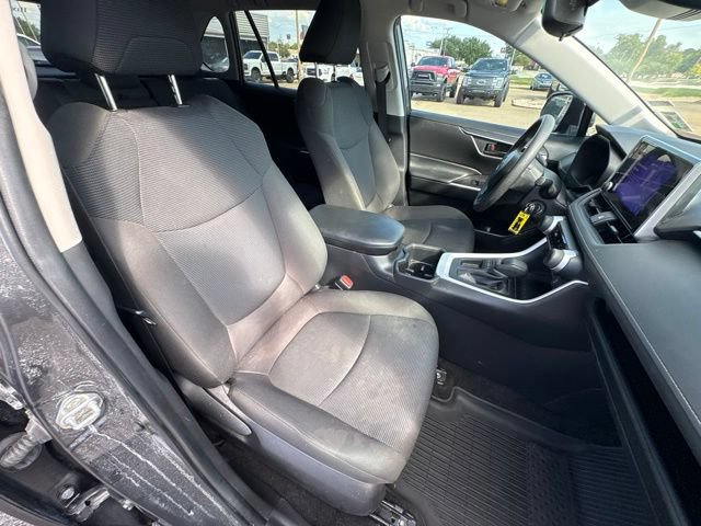 Used 2024 Toyota RAV4 LE FWD image 21