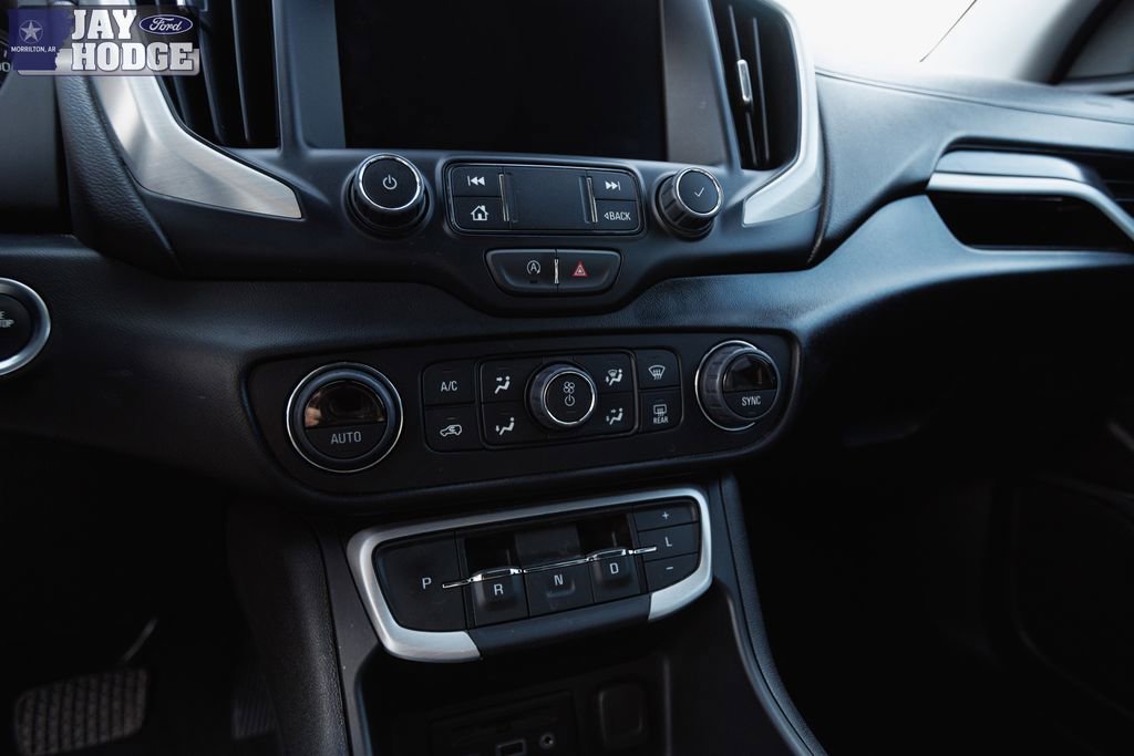 Used 2024 GMC Terrain SLT image 35